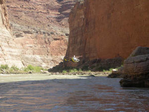 NPS Helicopter lands on sandbar